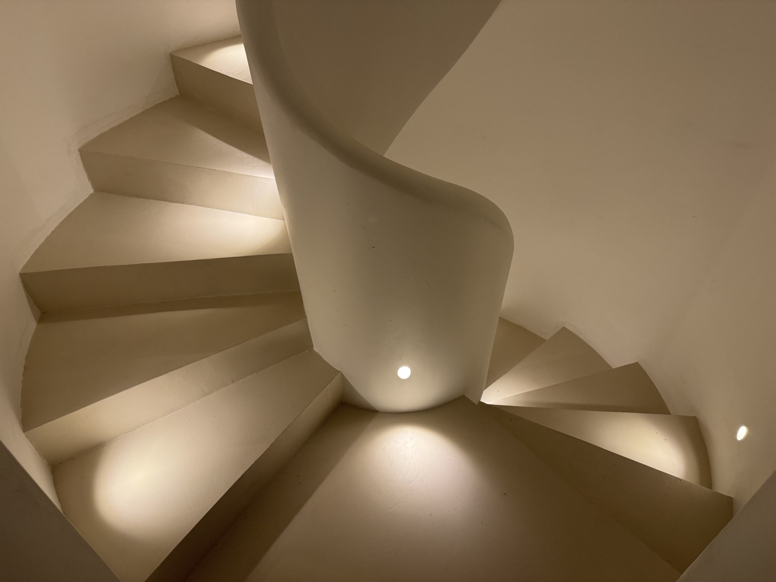 Prix pour la pose d'un revêtement sol en béton ciré Marseille 13 Bouches-du-Rhône