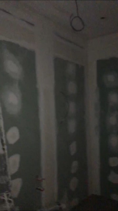 Chantier de rénovation de salle de bain rue Paradis à Marseille pour une architecte