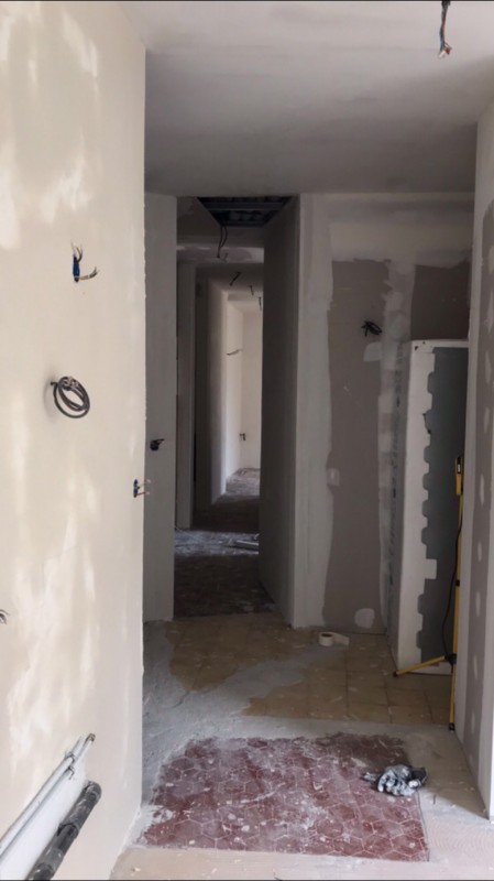 Chantier de peinture pour rénover un appartement 13007 Marseille