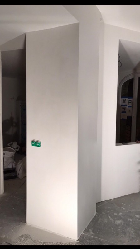 Chantier de peinture pour rénover un appartement 13007 Marseille