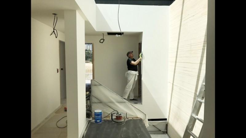 Chantier de peinture  de 850 m² à Marseille 13008 dans une maison neuve construite par l'architecte Marseillais TOGU