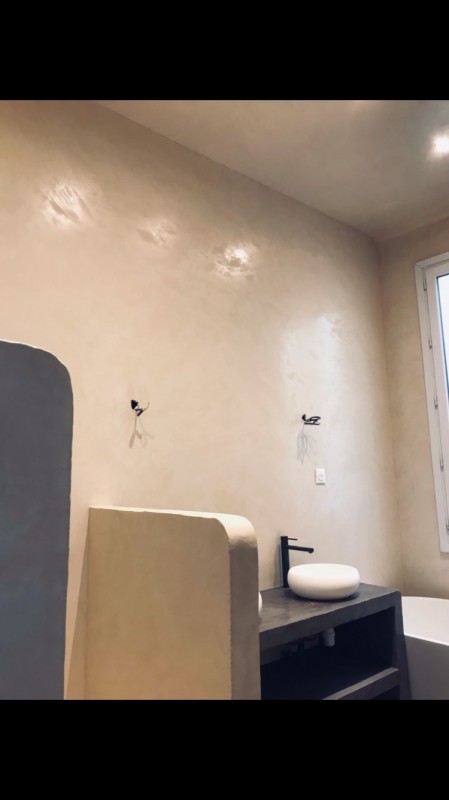 Chantier salle de bain complete en tadelakt à Marseille