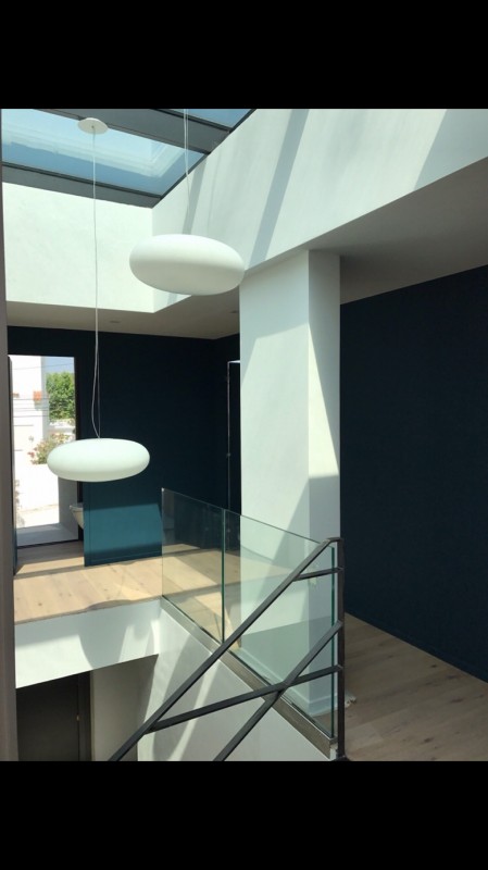 Chantier de peinture  de 850 m² à Marseille 13008 dans une maison neuve construite par l'architecte Marseillais TOGU