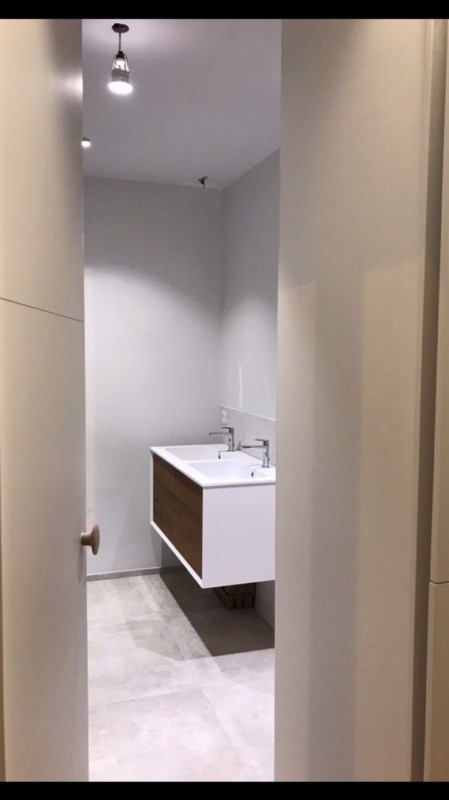 Chantier de peinture pour rénover un appartement 13007 Marseille